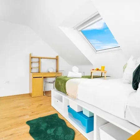 Spacious, Cosy Townhouse For Up To 9 Guests, In City Centre With Allocated Parking! Birmingham Exterior photo