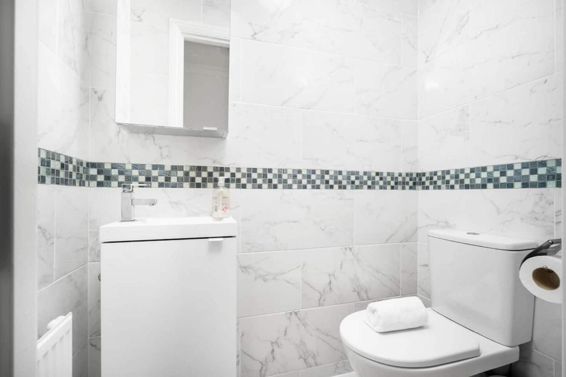 Apartment Spacious, Cosy Townhouse For Up To 9 Guests, In Centre With Allocated Parking! Birmingham
