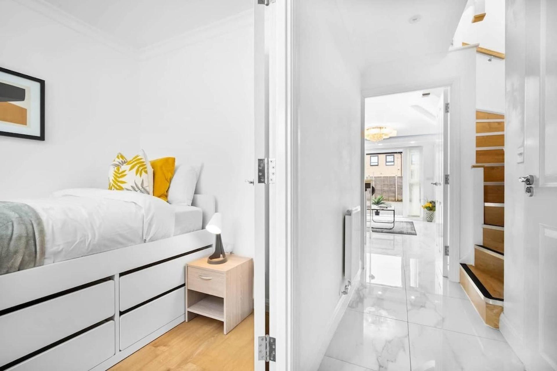 Apartment Spacious, Cosy Townhouse For Up To 9 Guests, In Centre With Allocated Parking! Birmingham