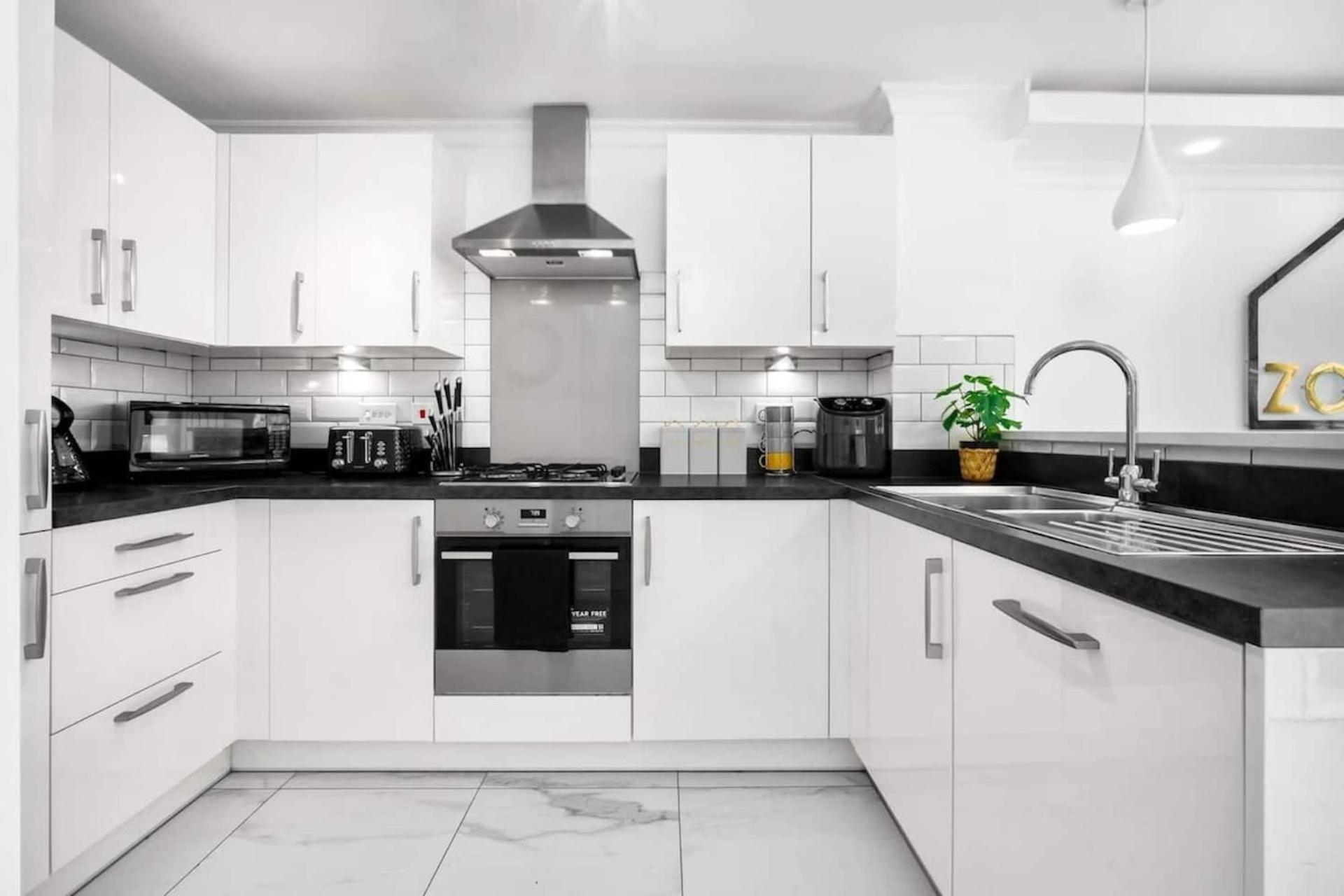 Spacious, Cosy Townhouse For Up To 9 Guests, In Centre With Allocated Parking! Apartment Birmingham